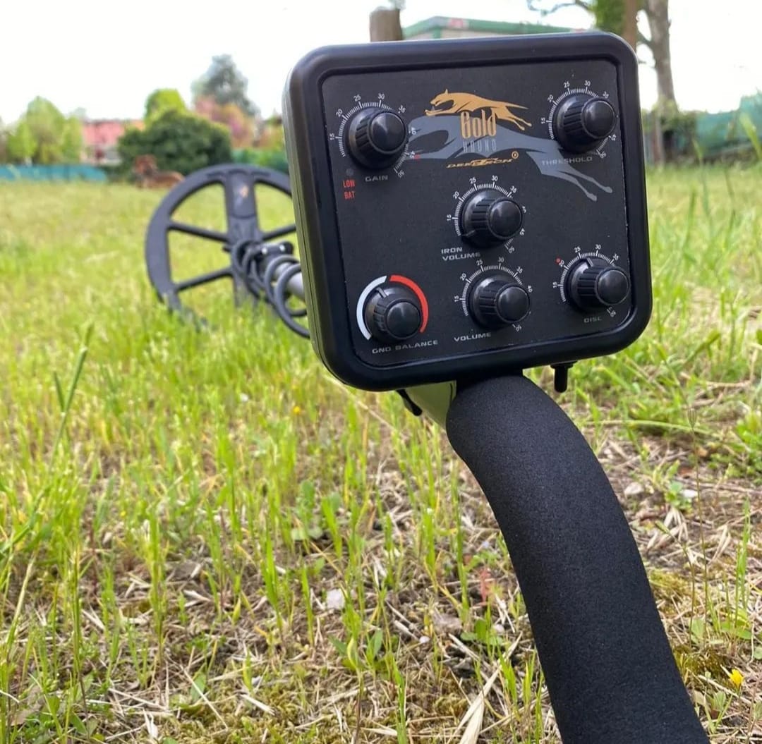 DEEPTECH VISTA GOLD HOUND METAL DETECTOR